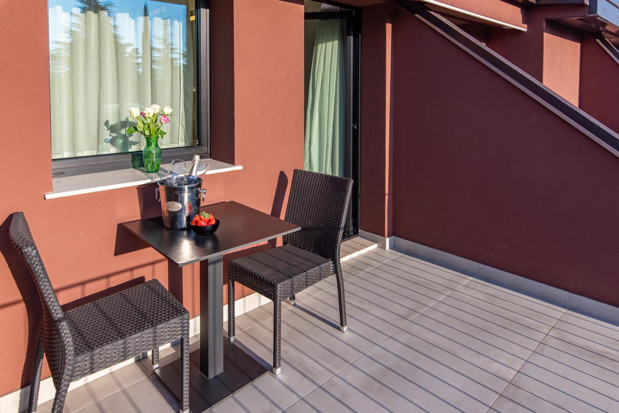 Ile Hotel Peschiera del Garda Exterior photo