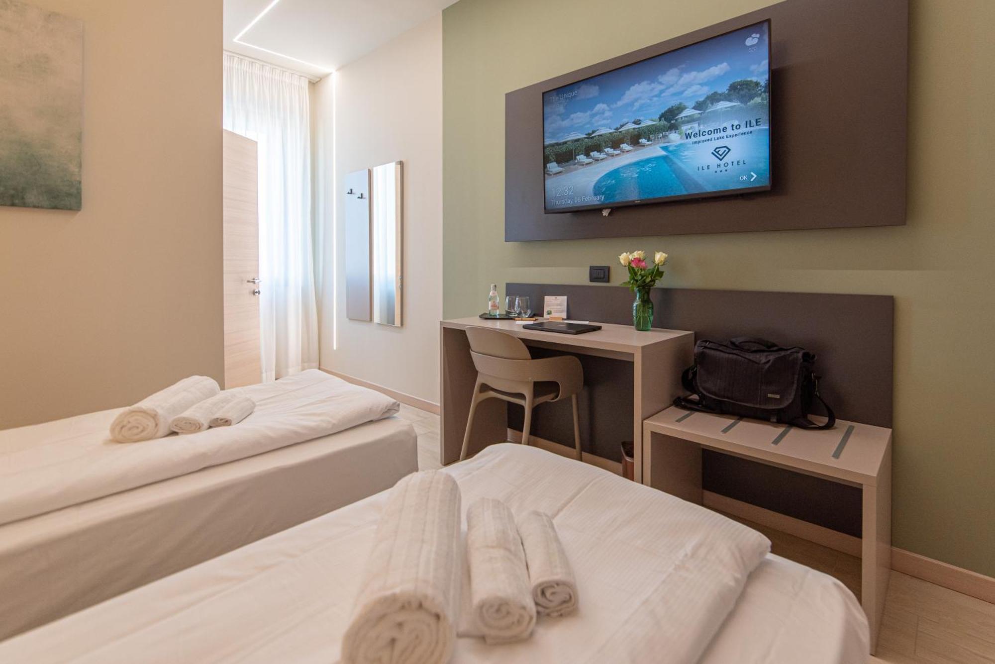 Ile Hotel Peschiera del Garda Exterior photo