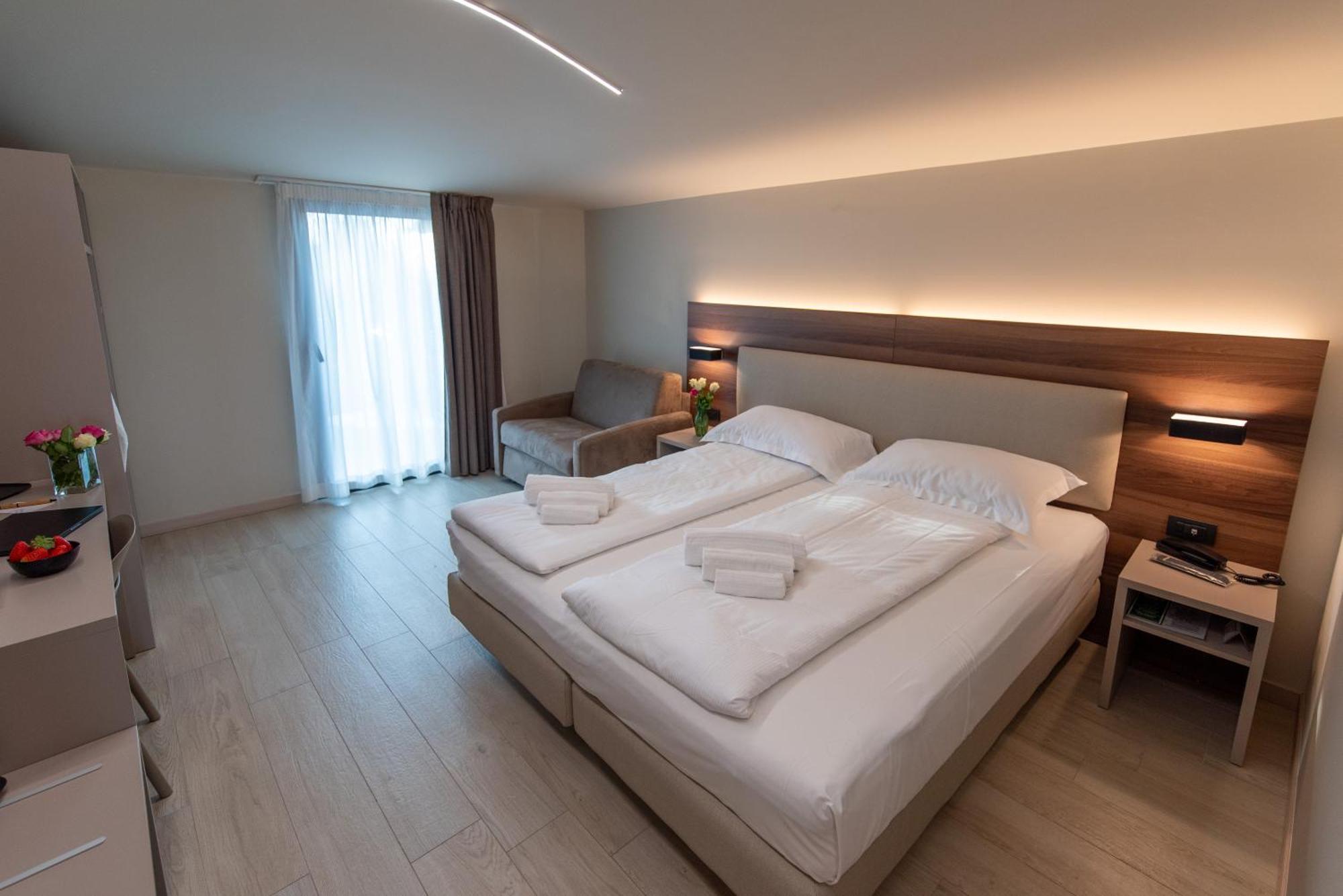 Ile Hotel Peschiera del Garda Exterior photo