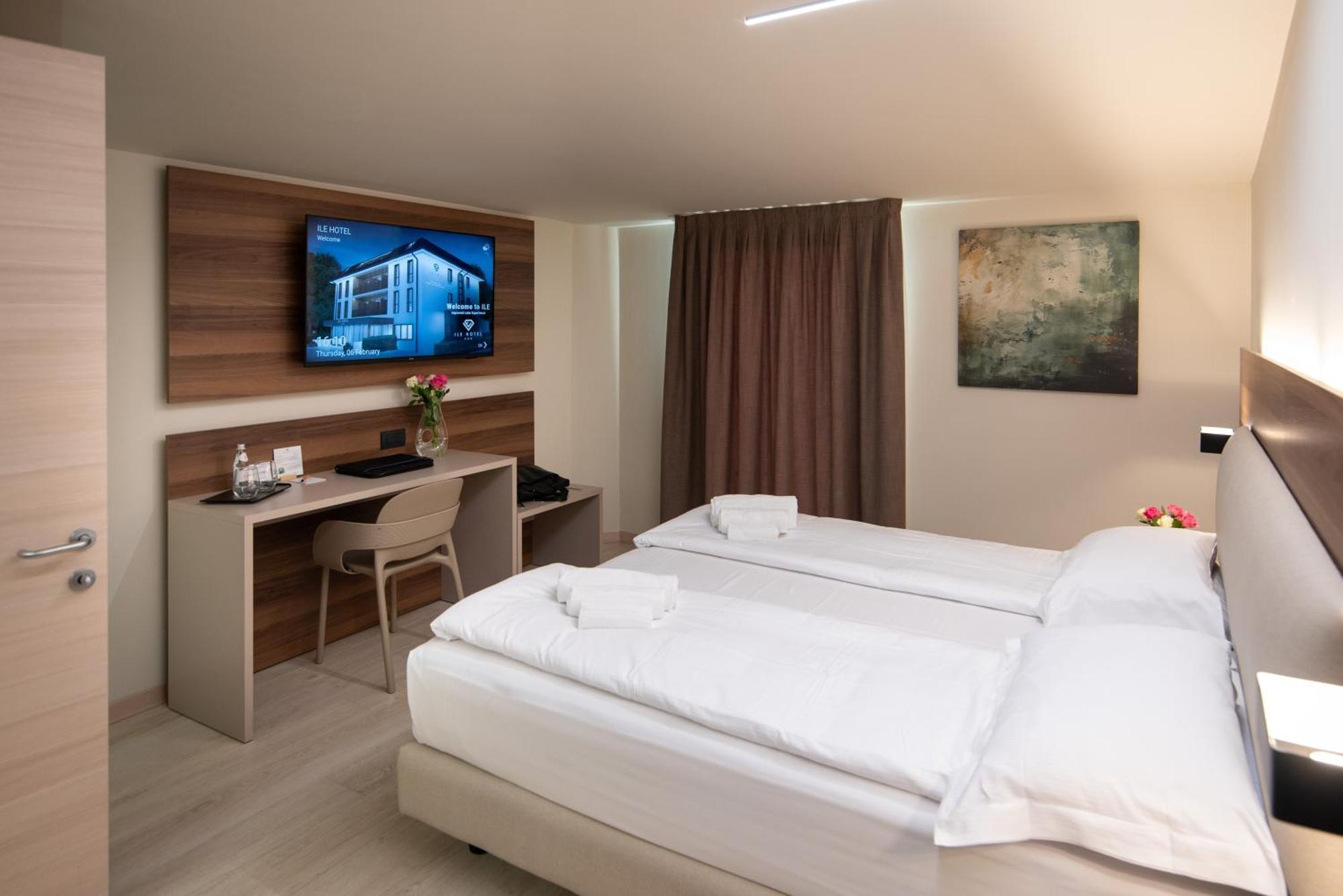 Ile Hotel Peschiera del Garda Exterior photo