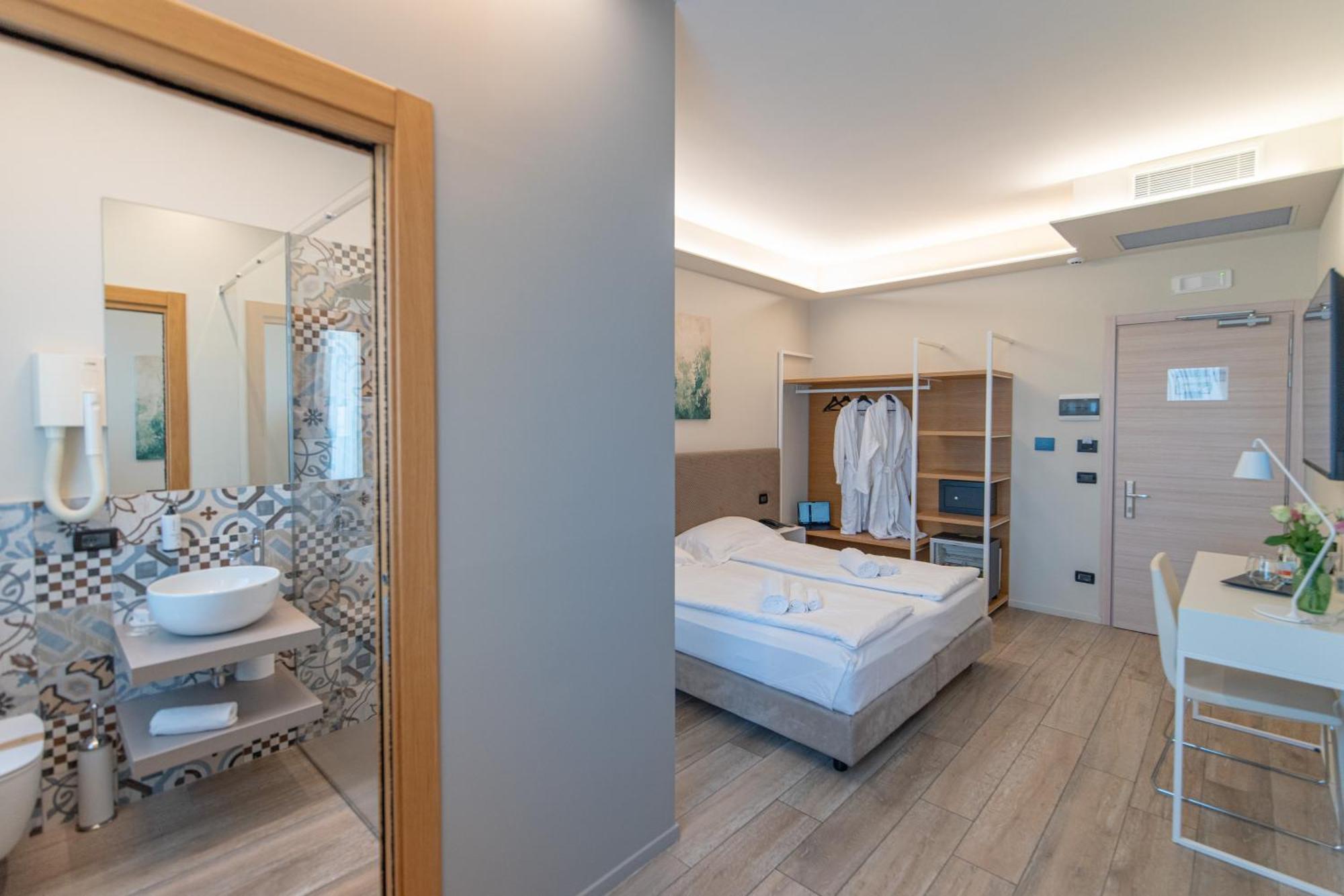 Ile Hotel Peschiera del Garda Exterior photo